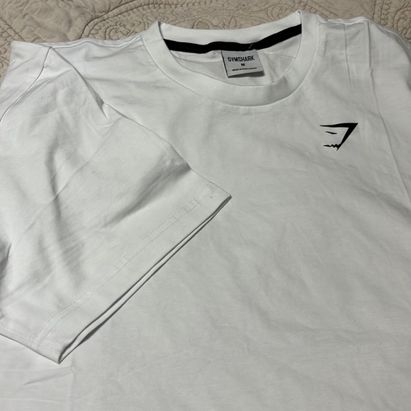 Men’s medium gymshark bundle 2 tops- t shirt and tank top new without tags - Picture 3 of 6